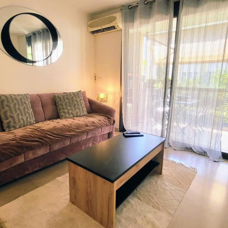 WeHost BARETY - Blooming Balcony Retreat - Central 3-4prs - Appartement - Vue sur Jardin - 11