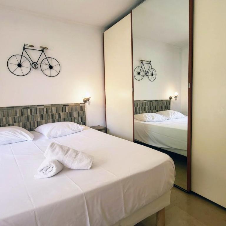 WeHost BARETY - Blooming Balcony Retreat - Central 3-4prs - Appartement - Vue sur Jardin - 20