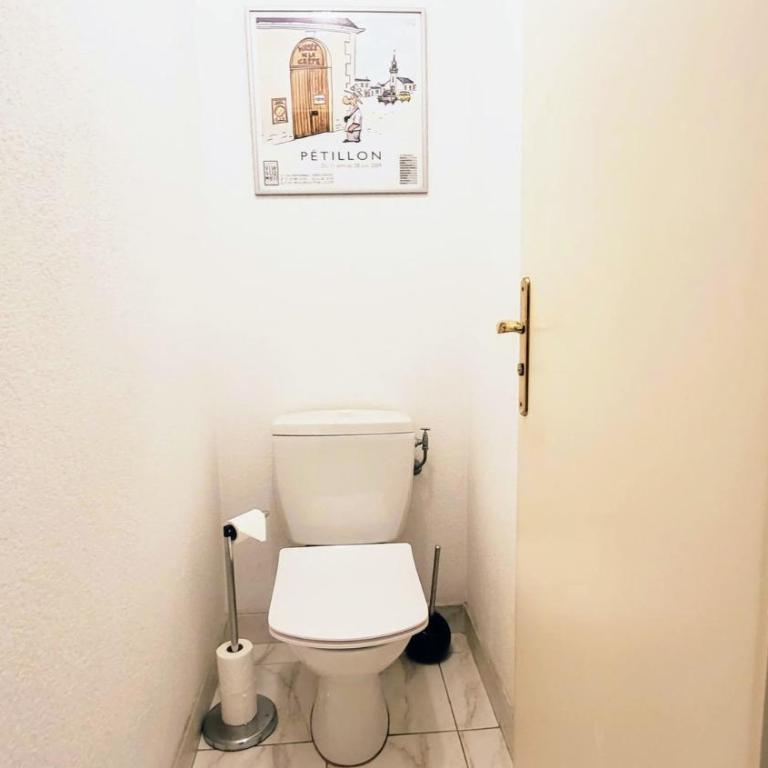 WeHost BARETY - Blooming Balcony Retreat - Central 3-4prs - Appartement - Vue sur Jardin - 27