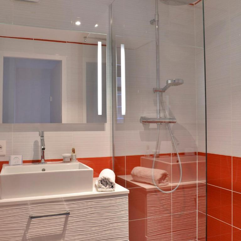 Grand appartement rénové · Proche pistes · Sud · Balcon · 11 pers · Animaux admis - Apartment mit 4 Schlafzimmern - 17