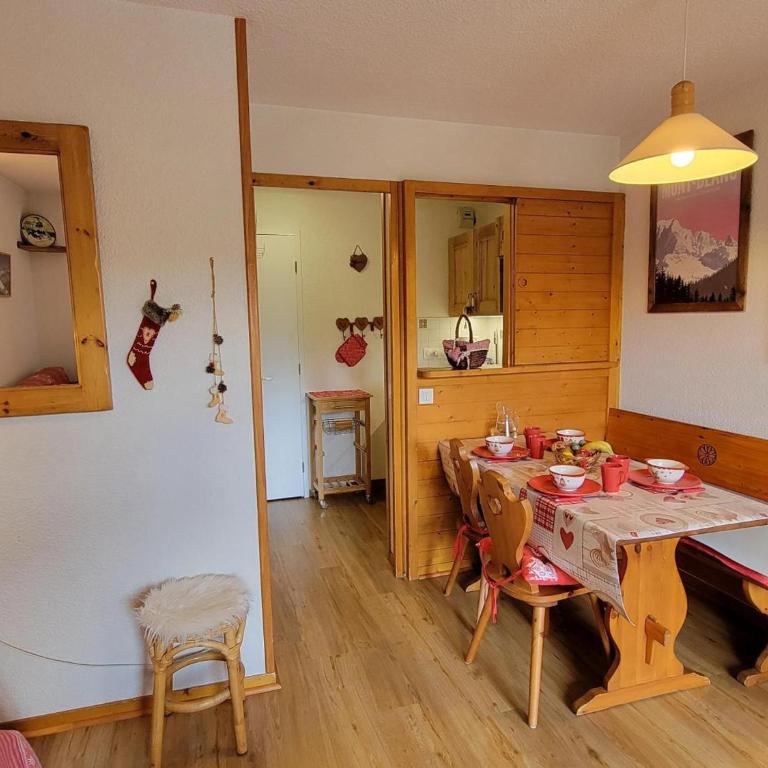 2 pièces confortable près des pistes, balcon, WIFI - Appartement 1 Chambre - 13