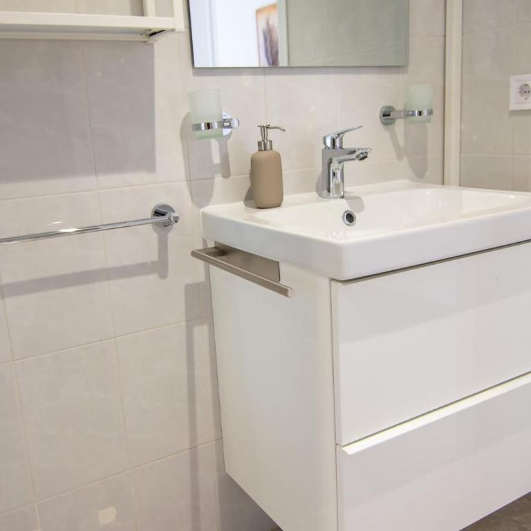 rentafive - Nuevo - Reformado - A/A - Ascensor - Three-Bedroom Apartment - 34