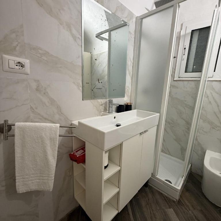 Casa Chicca Monti- Idromassaggio 900 m Colosseo - Apartamento de 1 dormitorio - 19