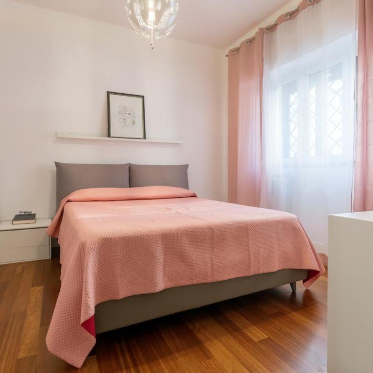 Ground Floor Patio near Vatican, 2 Bed 2 Bath - Appartamento con 2 Camere da Letto - 2