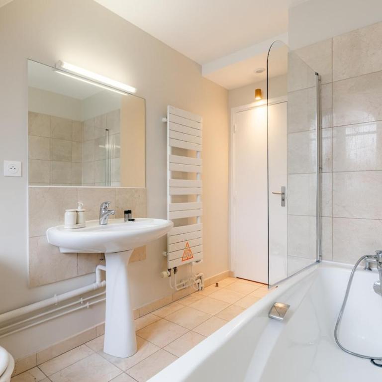 Grand appartement design sous les toits, Paris 16e - Appartement - 9