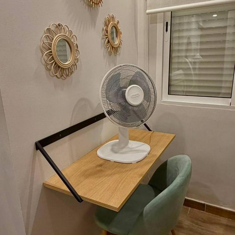Málaga Chic Retreat & Terrace - Two-Bedroom Apartment - 20