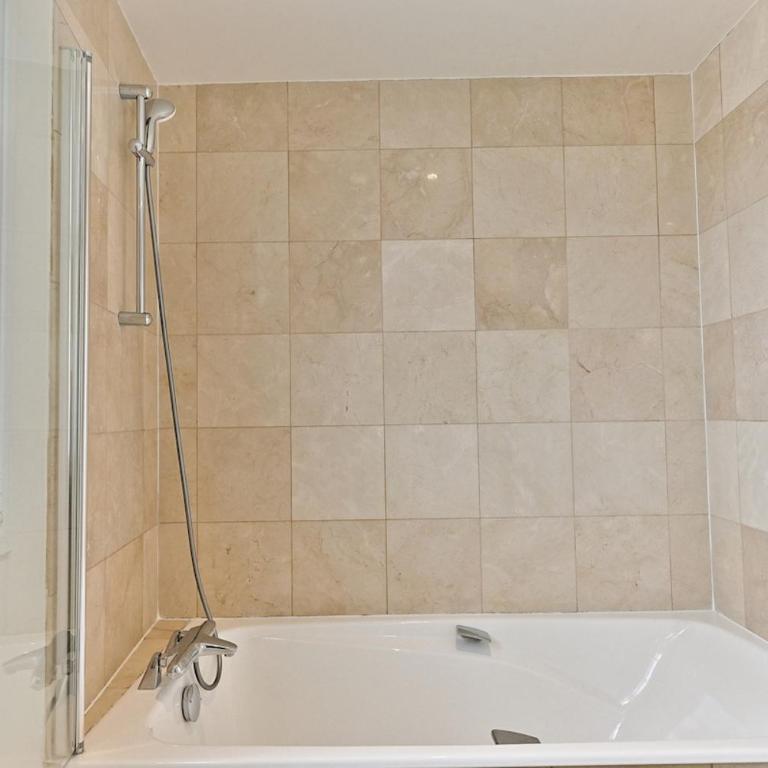 Lumineux & spacieux - Vue dégagée, Arc de Triomphe - Appartement - 20