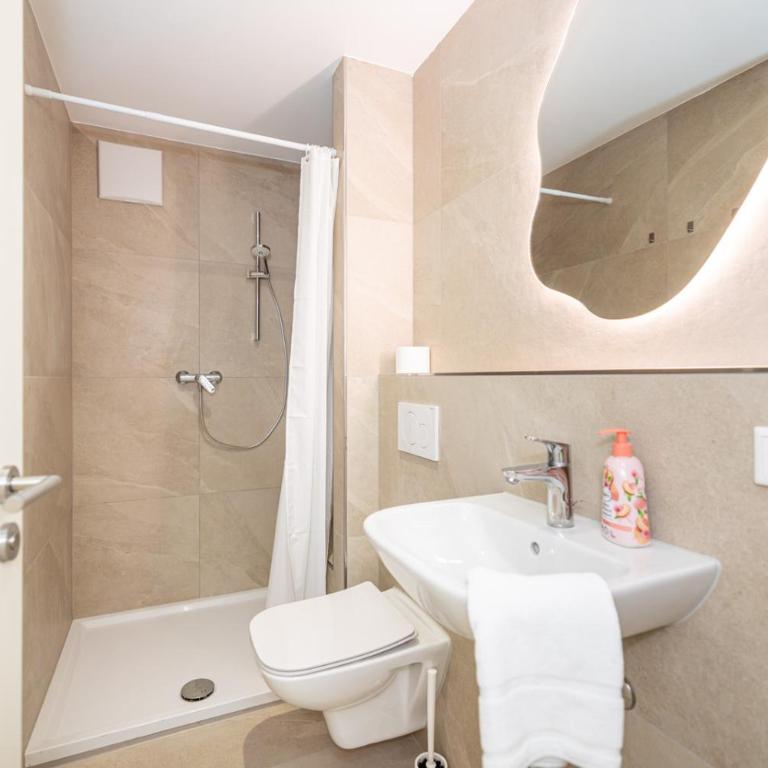 Close to River and City - Group Apartments - Apartment - 5