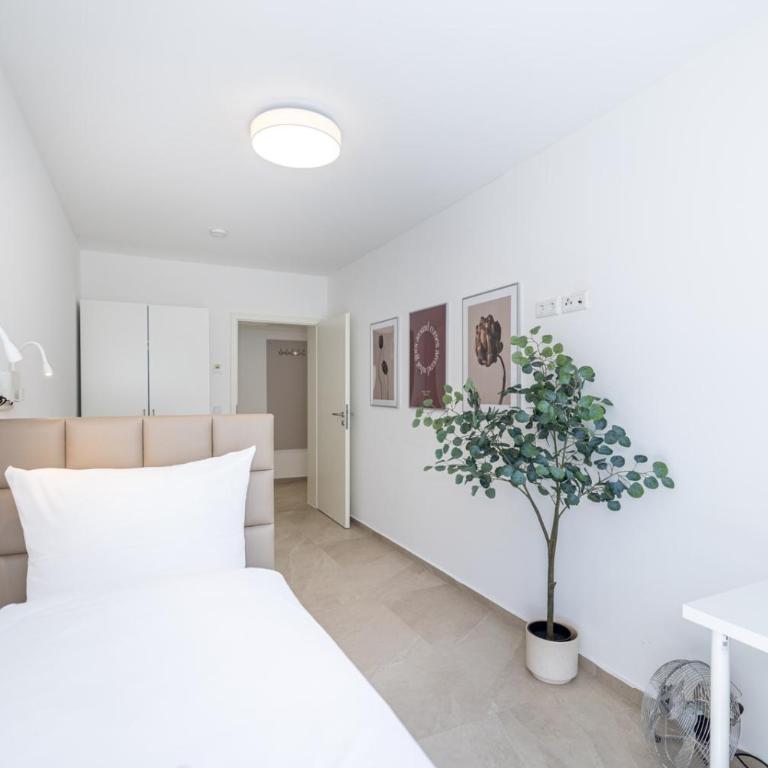 Close to River and City - Group Apartments - Apartment - 8