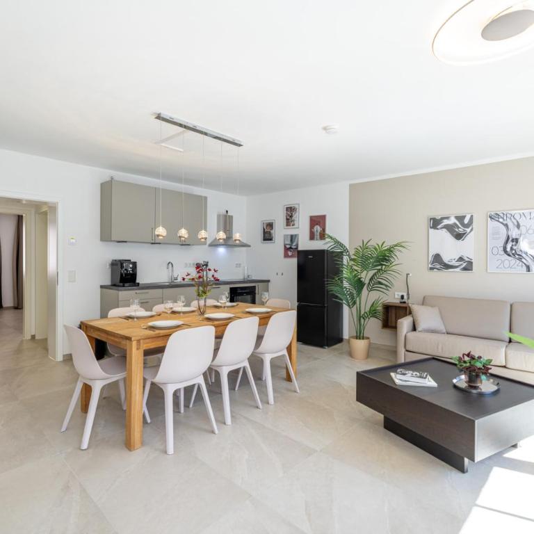 Close to River and City - Group Apartments - Apartment - 24