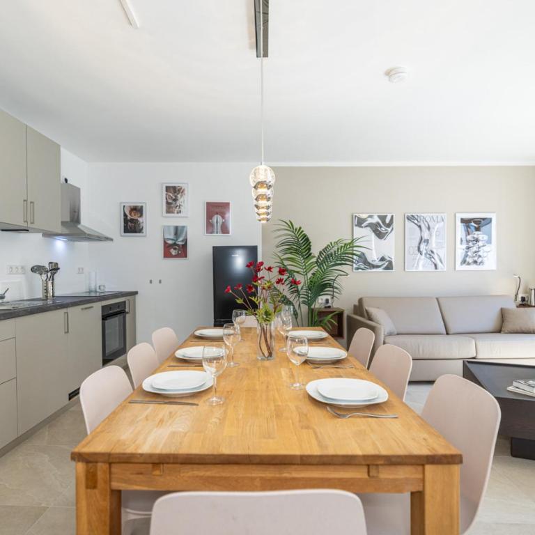 Close to River and City - Group Apartments - Apartment - 1
