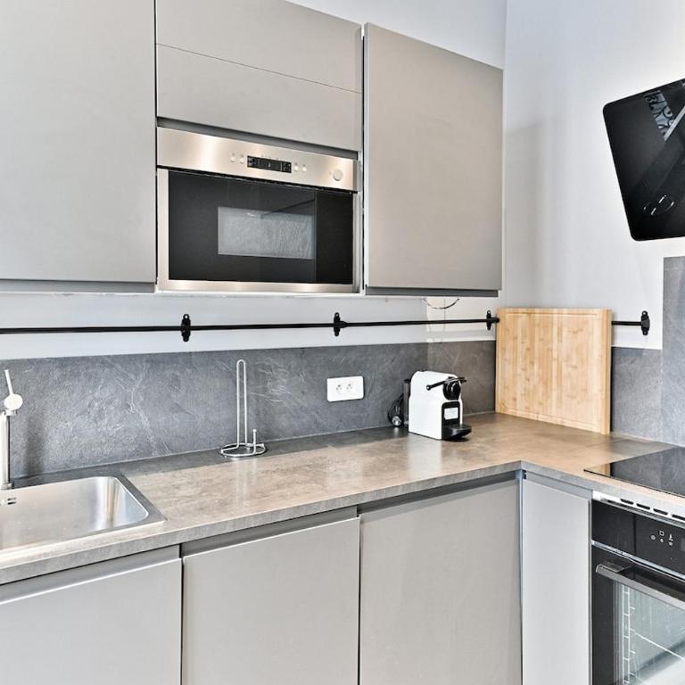 Spacious 4 bedrooms - Paris 11th with style - Appartamento - 16