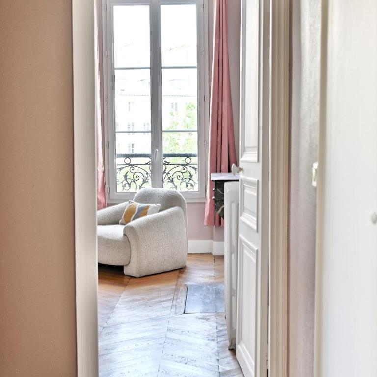 Spacious 4 bedrooms - Paris 11th with style - Appartamento - 48