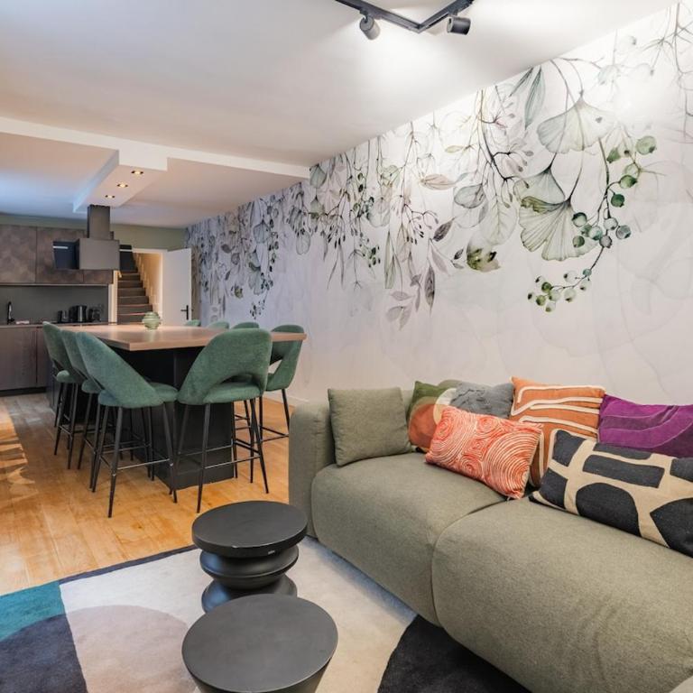 Exceptional triplex with 6 bedrooms & air conditioning - Apartment - 9