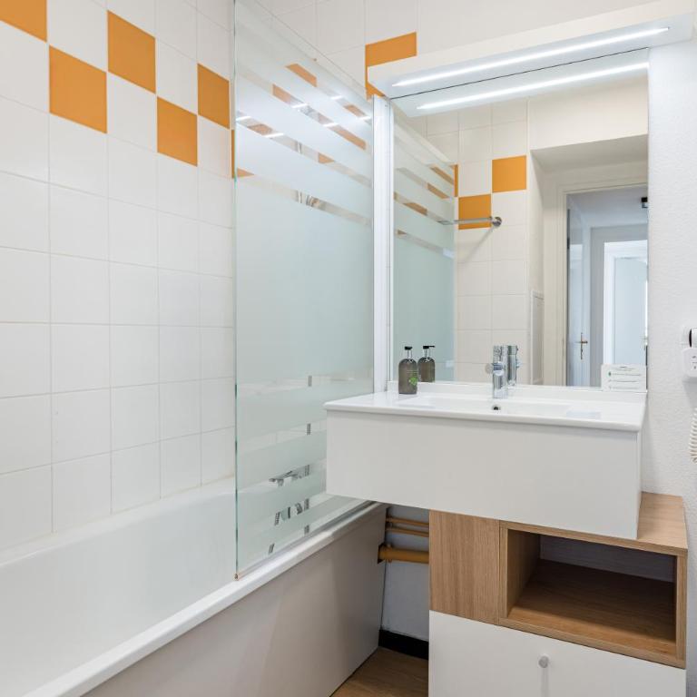 Apparthotel Le Hüb Grenoble - Studio (2 Adultes) - 9