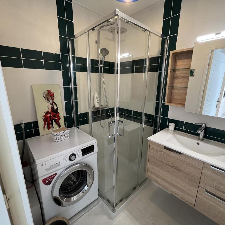 Port Frejus, Rives Latines, T2 vue port 40m2 - Appartement 1 Chambre avec Balcon et Vue sur Mer - 7