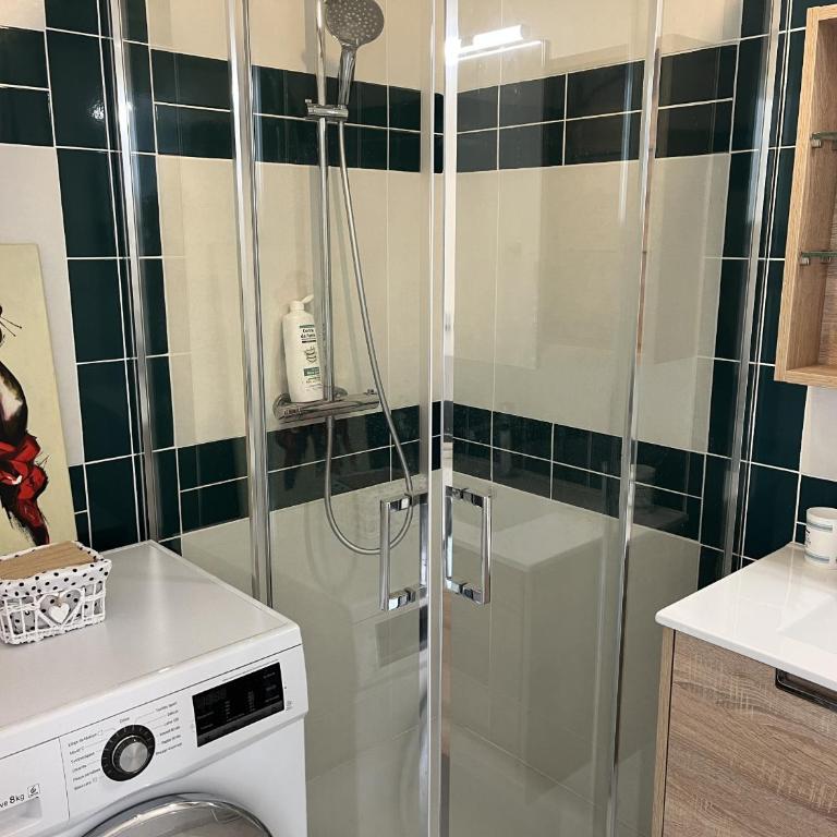 Port Frejus, Rives Latines, T2 vue port 40m2 - Appartement 1 Chambre avec Balcon et Vue sur Mer - 10