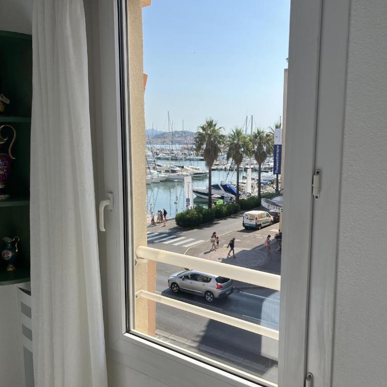 Port Frejus, Rives Latines, T2 vue port 40m2 - Appartement 1 Chambre avec Balcon et Vue sur Mer - 20