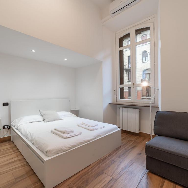 20 Minutes by Metro from the centre of Milan - One-Bedroom Apartment with Balcony - 18