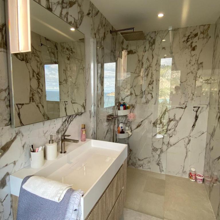 Hébergement avec vue magnifique à Roquebrune-Cap-Martin - Villa with Private Pool - 49