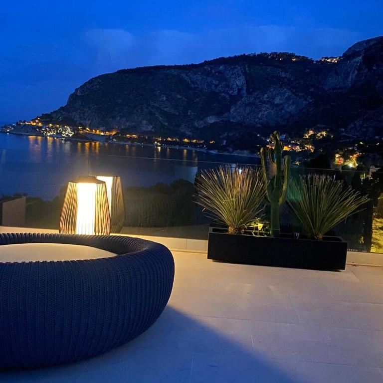 Hébergement avec vue magnifique à Roquebrune-Cap-Martin - Villa with Private Pool - 52