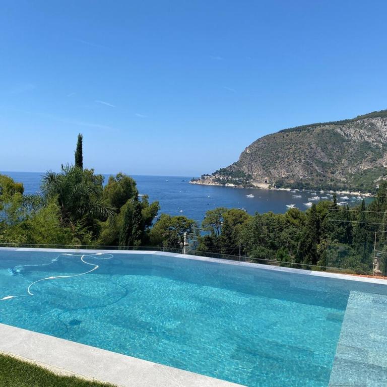 Hébergement avec vue magnifique à Roquebrune-Cap-Martin - Villa with Private Pool - 59