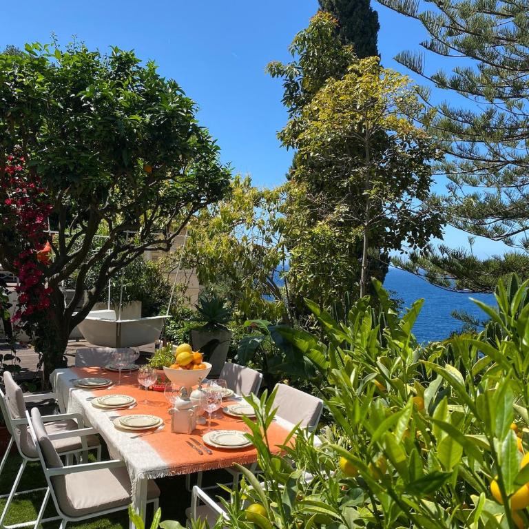 Hébergement avec vue magnifique à Roquebrune-Cap-Martin - Villa with Private Pool - 78