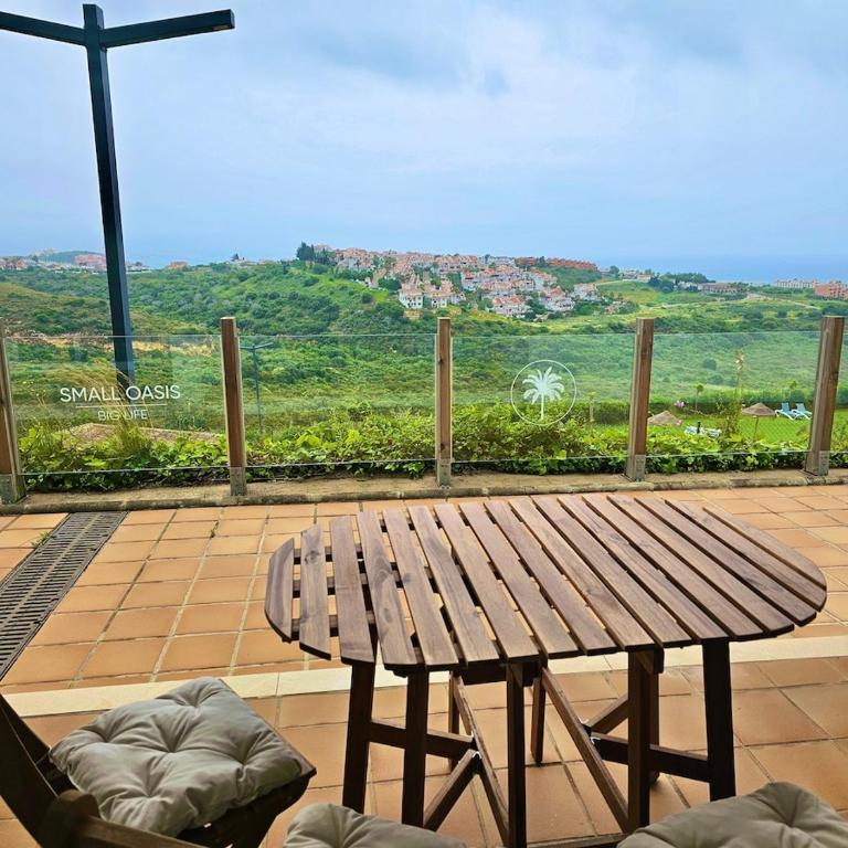 Small Oasis - Sea View - Pool Access - Close to Beach - Three Bedroom Apartment - Sleeps 8 - Apartamento de 3 dormitorios - 38