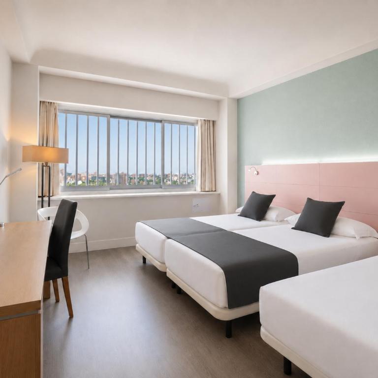 Hotel Chamartin The One - Doppel-/Zweibettzimmer mit Zustellbett - 5