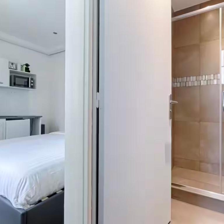 UrbanFlat 207 - Studio in center of Paris - Studio - 3