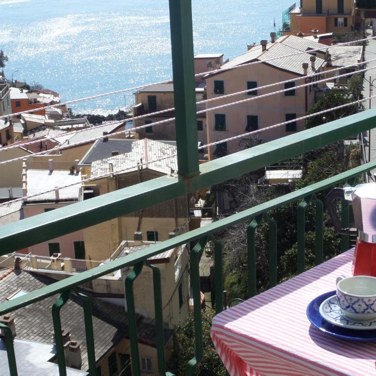 "San Giovanni Apartment" Seaview, terrace, 2 Aircondo BDR, 3rd floor, Free Garage 200 mt far, from Train platform elevator to the upper walking road, 200mt to home - Apartamento de 2 dormitorios - 13