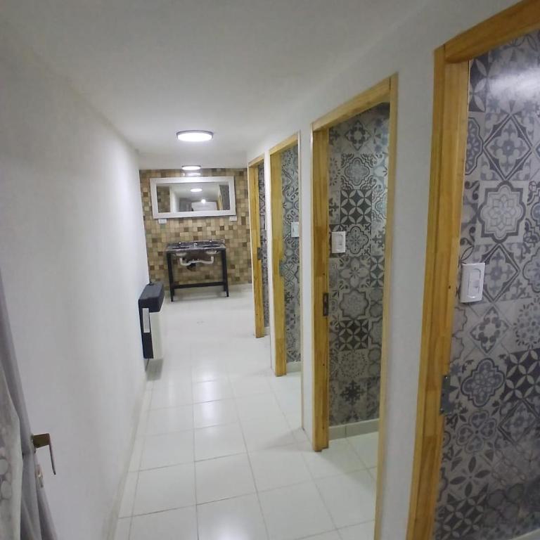 Casa central hostel - Family Room with Shared Bathroom - 2