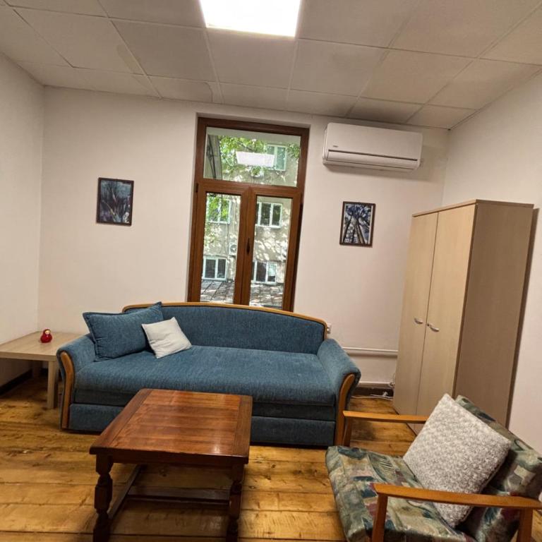 Via Slavija Hostel - Četvorokrevetna Soba sa Sopstvenim Kupatilom - 2