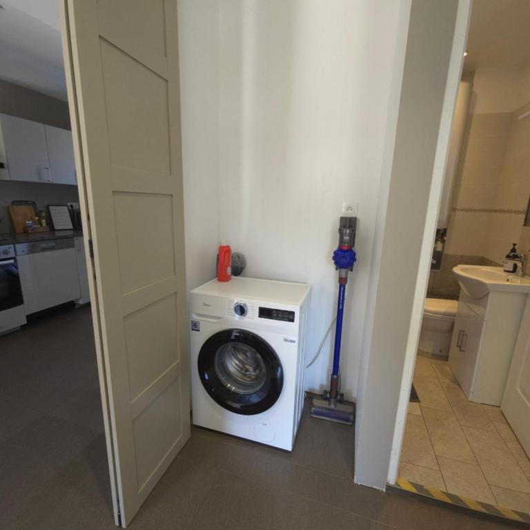 Le Familial - 6 pers - Climatisé - proche Walibi - Appartement 2 Chambres - 12