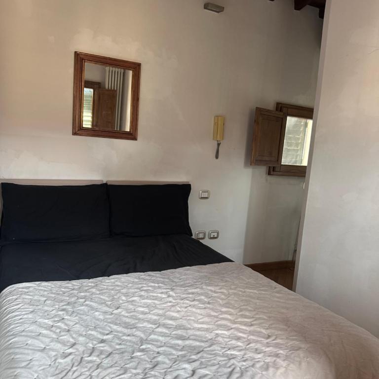 Lovely Italian small tower - One-Bedroom Apartment - 1
