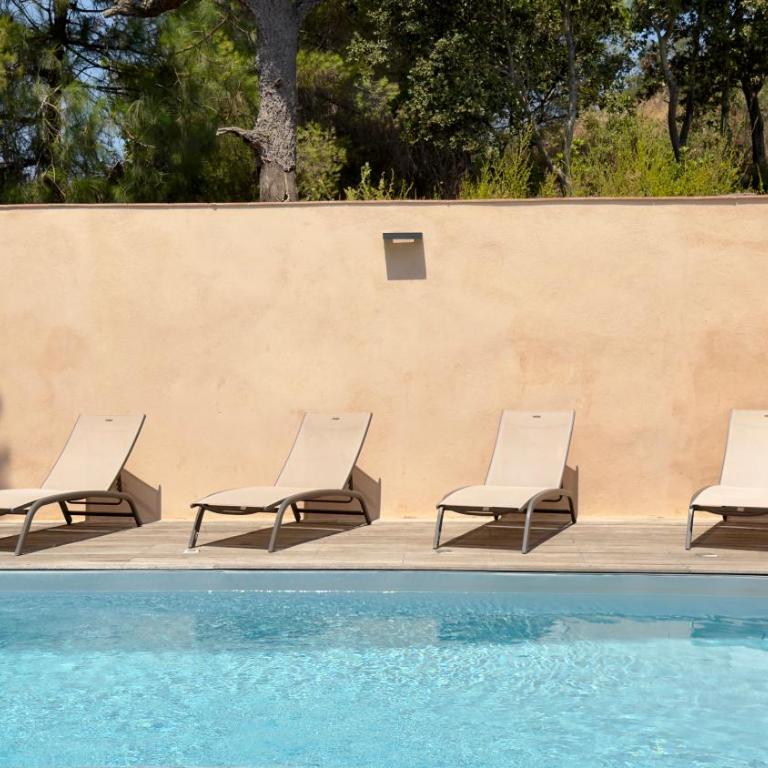 CasaNota Haut de villa 200m2 avec piscine privée - Villa avec Piscine Privée - 3