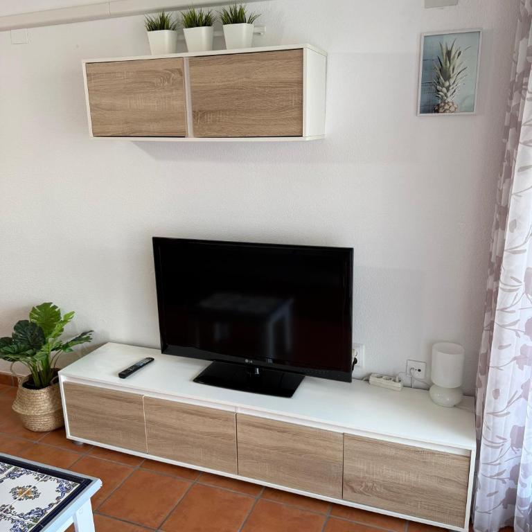 ESTUPENDO APARTAMENTO CÉNTRICO EN PRIMERA LINEA DE PLAYA CON VISTAS AL CASTILLO Y AIRE ACONDICiONADO - Apartamento de 1 dormitorio - 13