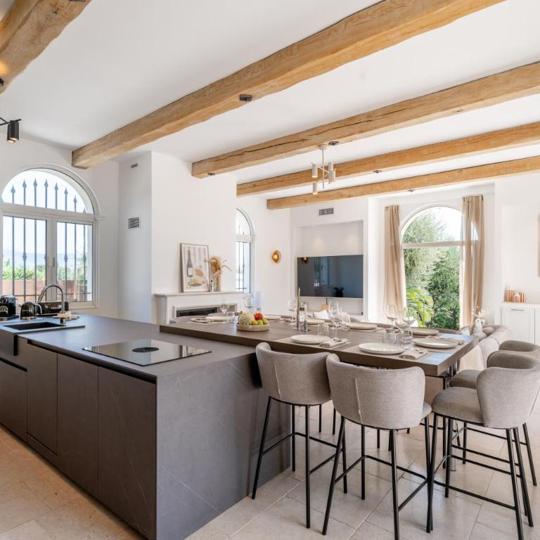 Private Villa with Pool for 10 Guests in Cannes-Mougins - Villa avec Piscine Privée - 33