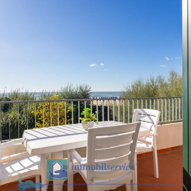Residence Porto Sole - Apartment mit 2 Schlafzimmern, einem Balkon und Meerblick - 1