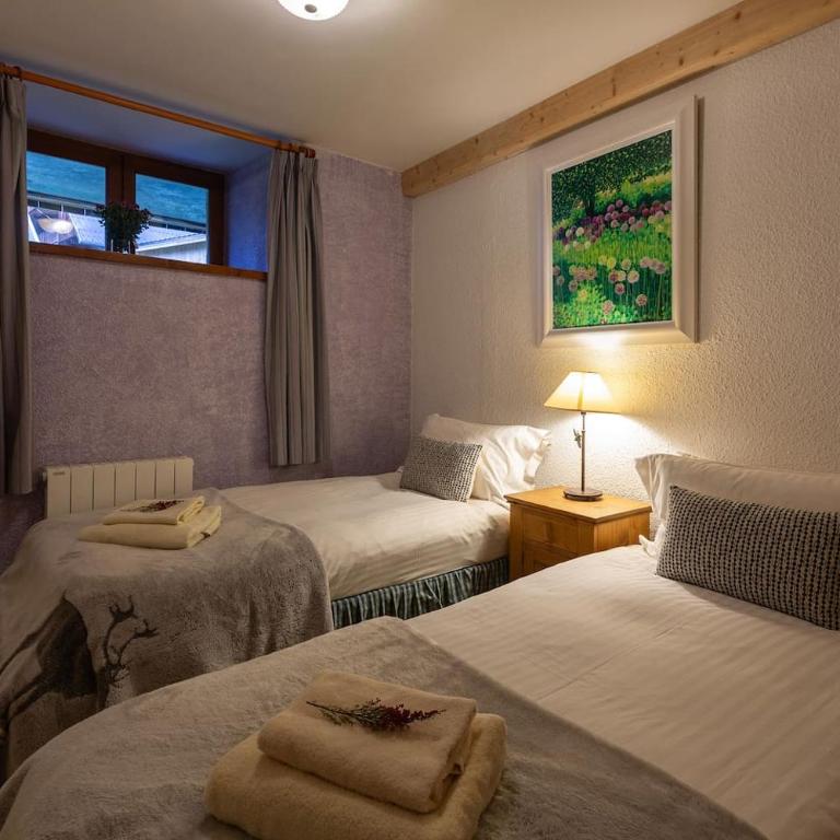 Huge amazing chalet with 13 bedrooms, private garden and en-suites - Chalet - 40