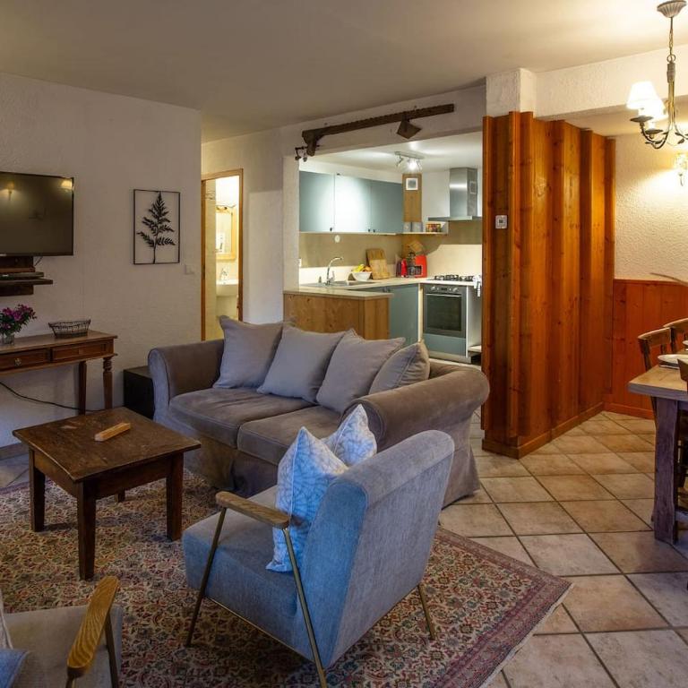 Huge amazing chalet with 13 bedrooms, private garden and en-suites - Chalet - 43