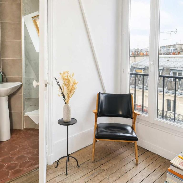 Studio Under the Rooftops - Sacre-Coeur View - Appartement - 7