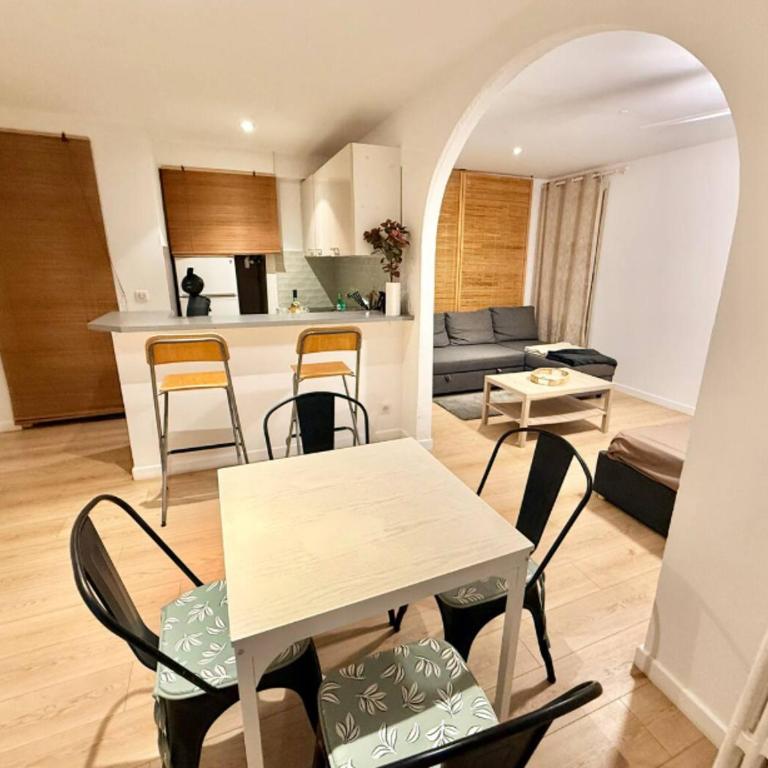 Grand studio 33m2 RDC sur cour calme Musiciens - Appartement 1 Chambre - 7