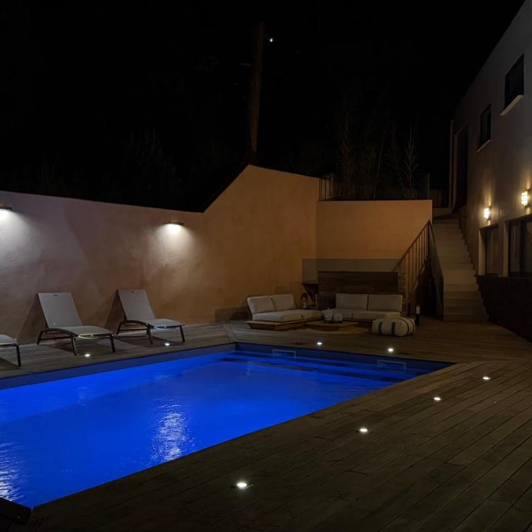 CasaNota Haut de villa 200m2 avec piscine privée - Villa avec Piscine Privée - 28