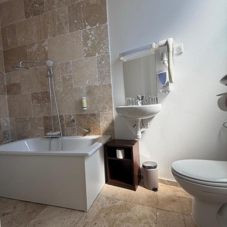 Hôtel de la paix - Suite avec baignoire - 25