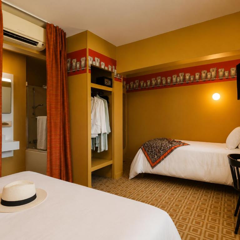 LHotel - face au château - boutique hôtel et séminaires - Chambre Triple avec Vue sur le Château - 7