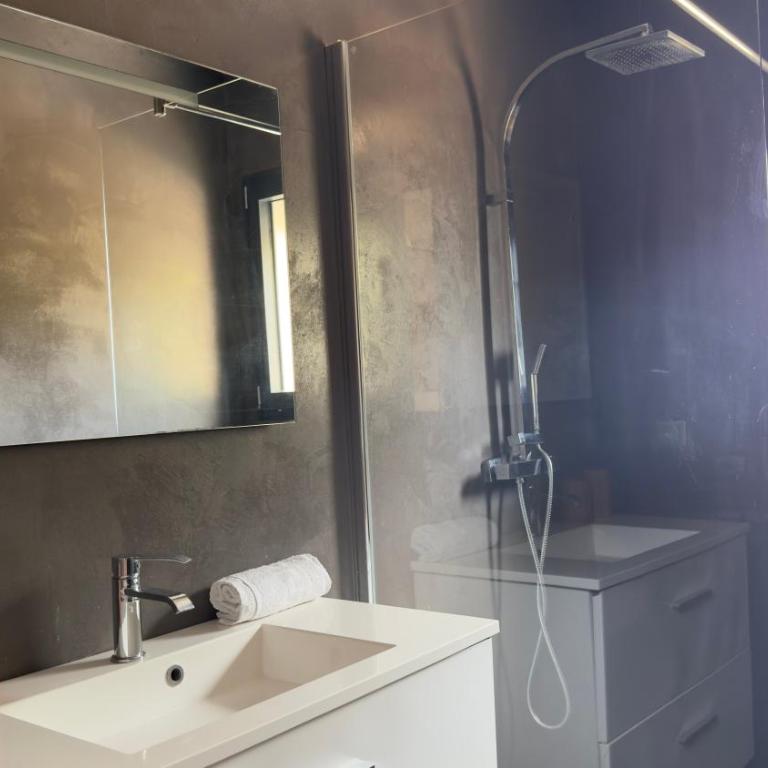 CasaNota Haut de villa 200m2 avec piscine privée - Villa avec Piscine Privée - 17