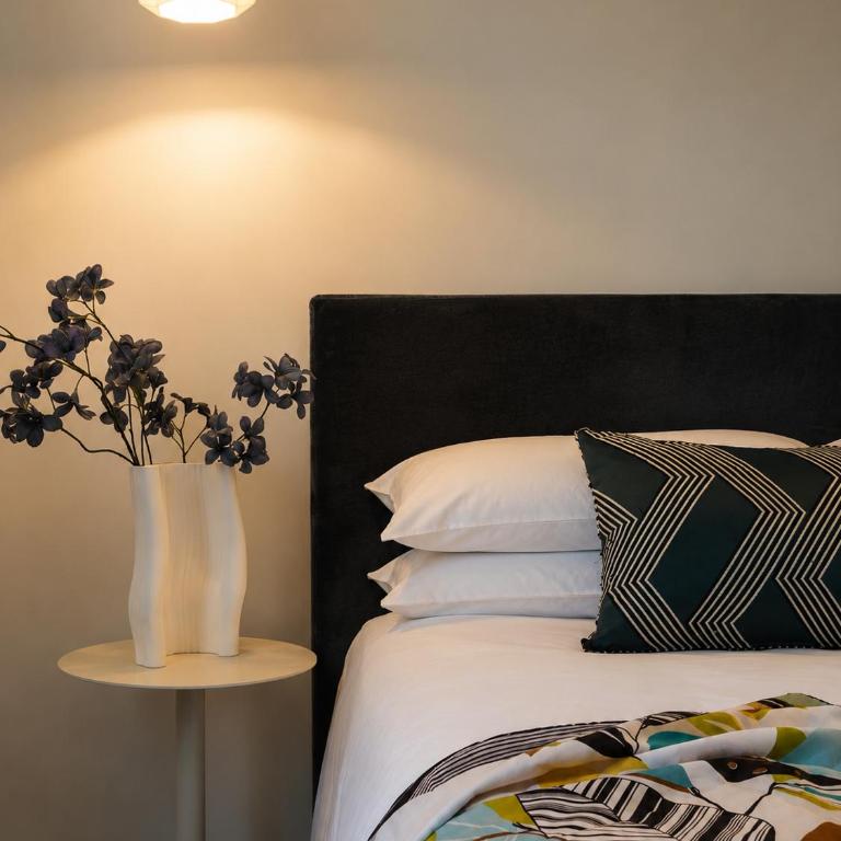 LHotel - face au château - boutique hôtel et séminaires - Chambre Deluxe avec Terrasse - 4