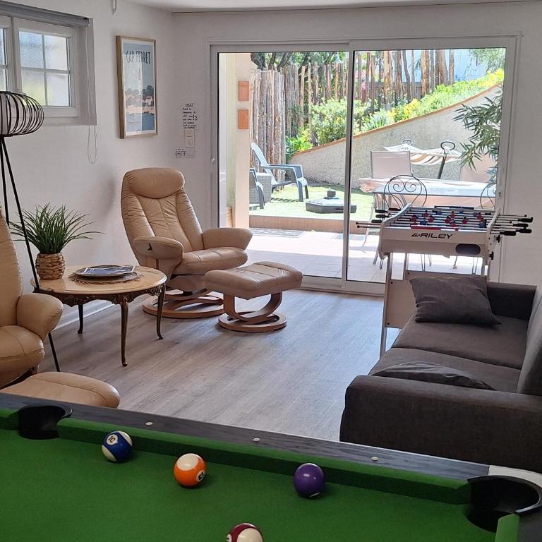 La Tourelle, demeure de charme, piscine, billard, grand jardin - Villa Supérieure - 9
