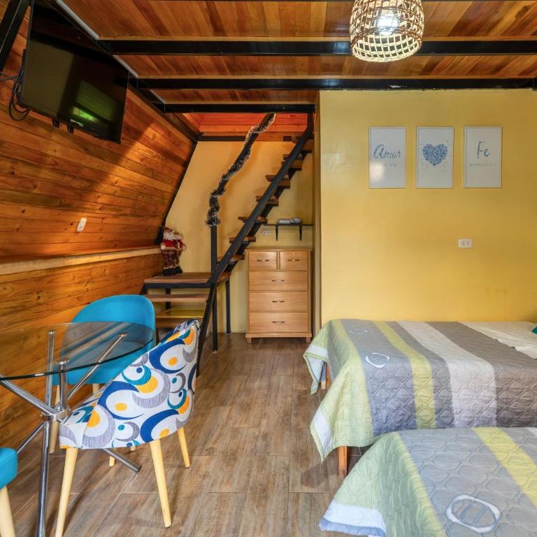Cabañas Alpinas en Oxapampa - Two-Bedroom Chalet - 2